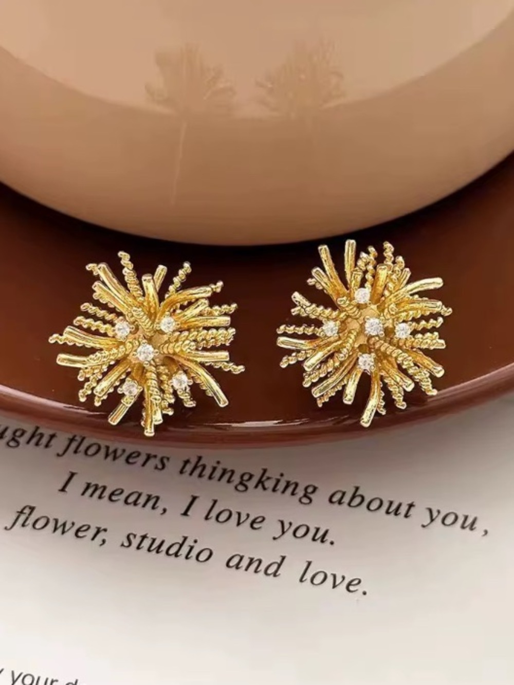*** Exquisite Gold Floral Burst Stud Earrings - Elegant Women's Jewelry